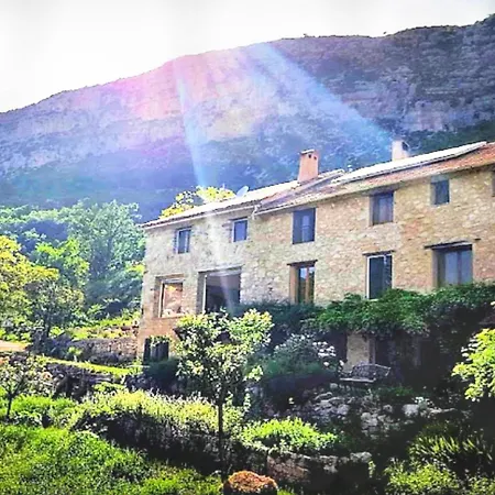 Couette-café Gorges Du Verdon - D'hotes Des Arches - Cadre Magnifique, Castellane